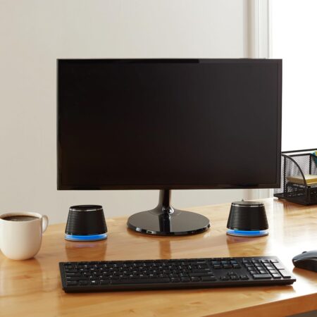 Amazon Basics USB-Powered Stereo 2.0 Speakers for PC/Laptop, 3.5mm Aux Input, Black
