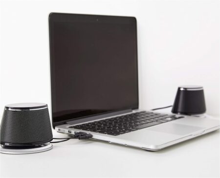 Amazon Basics USB-Powered Stereo 2.0 Speakers for PC/Laptop, 3.5mm Aux Input, Black
